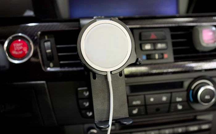 Uchwyt na ładowarkę Apple MagSafe