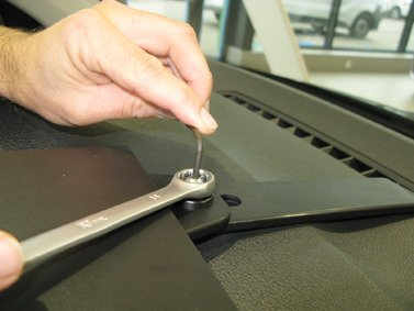 Bardzo mocny, bezinwazyjny wspornik montażowy do Skoda Fabia 15-18