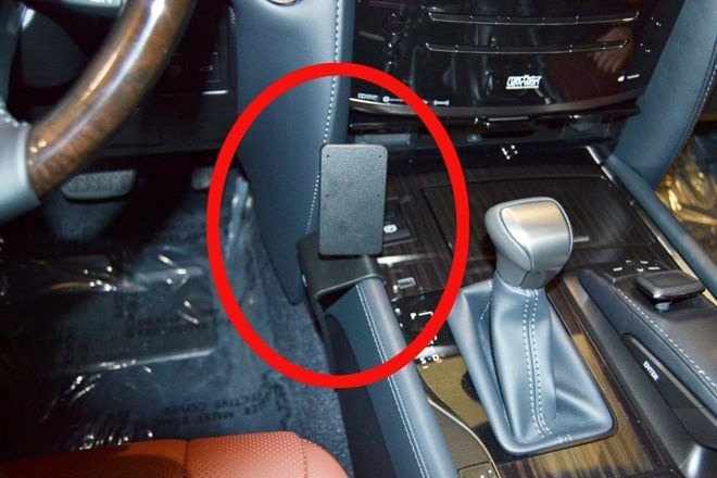 ProClip do Lexus Seria LX 16-22