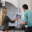 Scosche MagicMount™ Dash uchwyt magnetyczny do montażu na desce auta / w biurze z uniwersalną płytką mocującą