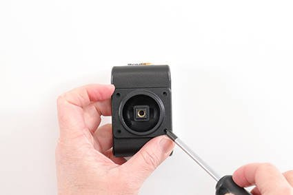 Uchwyt indukcyjny dedykowany do Apple iPhone 12 z wbudowanym kablem USB oraz ładowarką samochodową