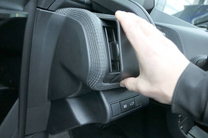 ProClip uchwyt do Toyota bZ4X 2023-2025