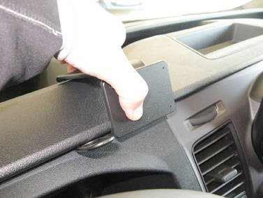 Bardzo mocny, bezinwazyjny wspornik montażowy do Ford Transit Custom 2020-2022