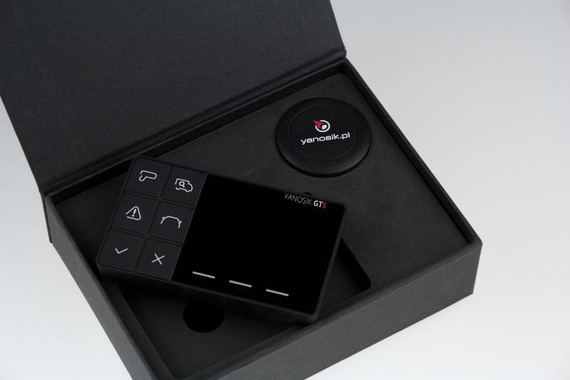 Yanosik GTR z dwuletnim abonamentem