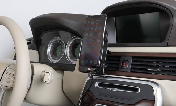 Uchwyt indukcyjny dedykowany do Apple iPhone 11 Pro MAX z wbudowanym kablem USB oraz ładowarką samochodową