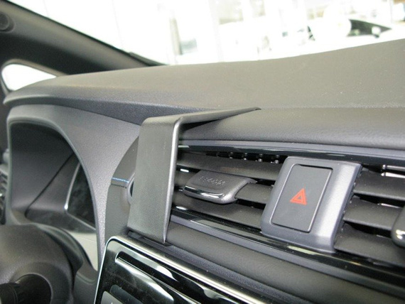 Brodit ProClip uchwyt do Nissan Leaf 2018-2025