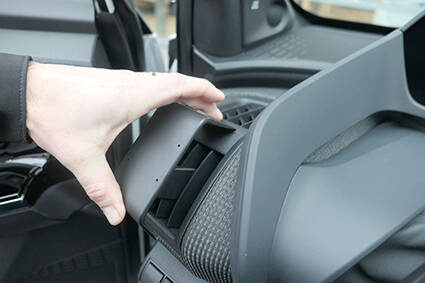 ProClip uchwyt do Toyota bZ4X 2023-2025