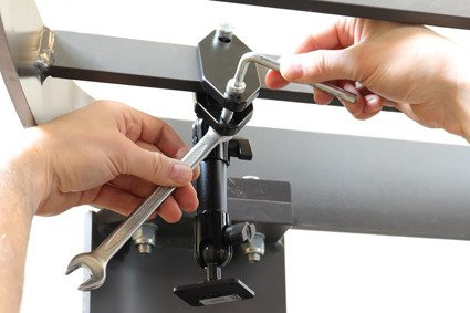 Baza montażowa Brodit na wózek widłowy montowana na obejmie zaciskowej z ramieniem 170 mm z zaciskiem do 72 mm